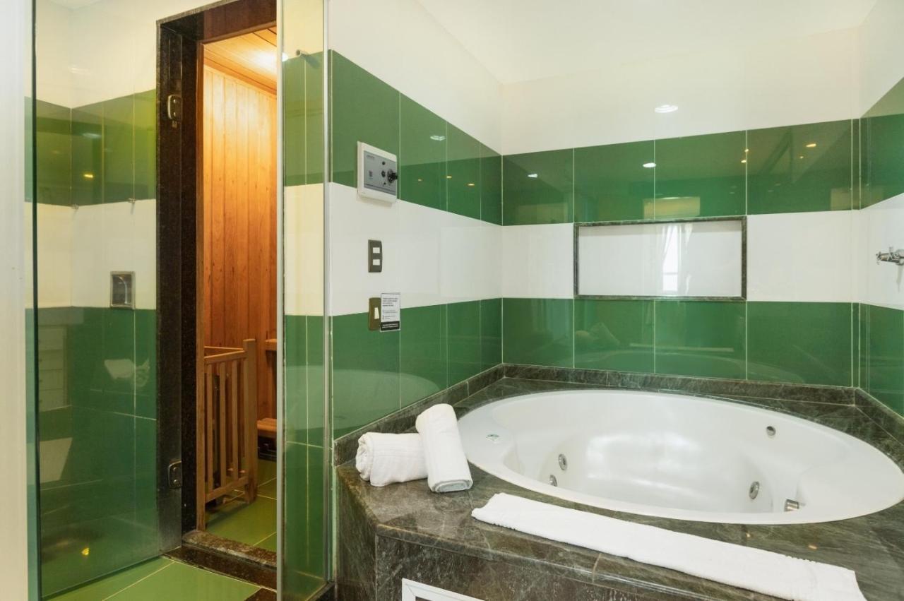 Royal Macae Palace Hotel Bagian luar foto