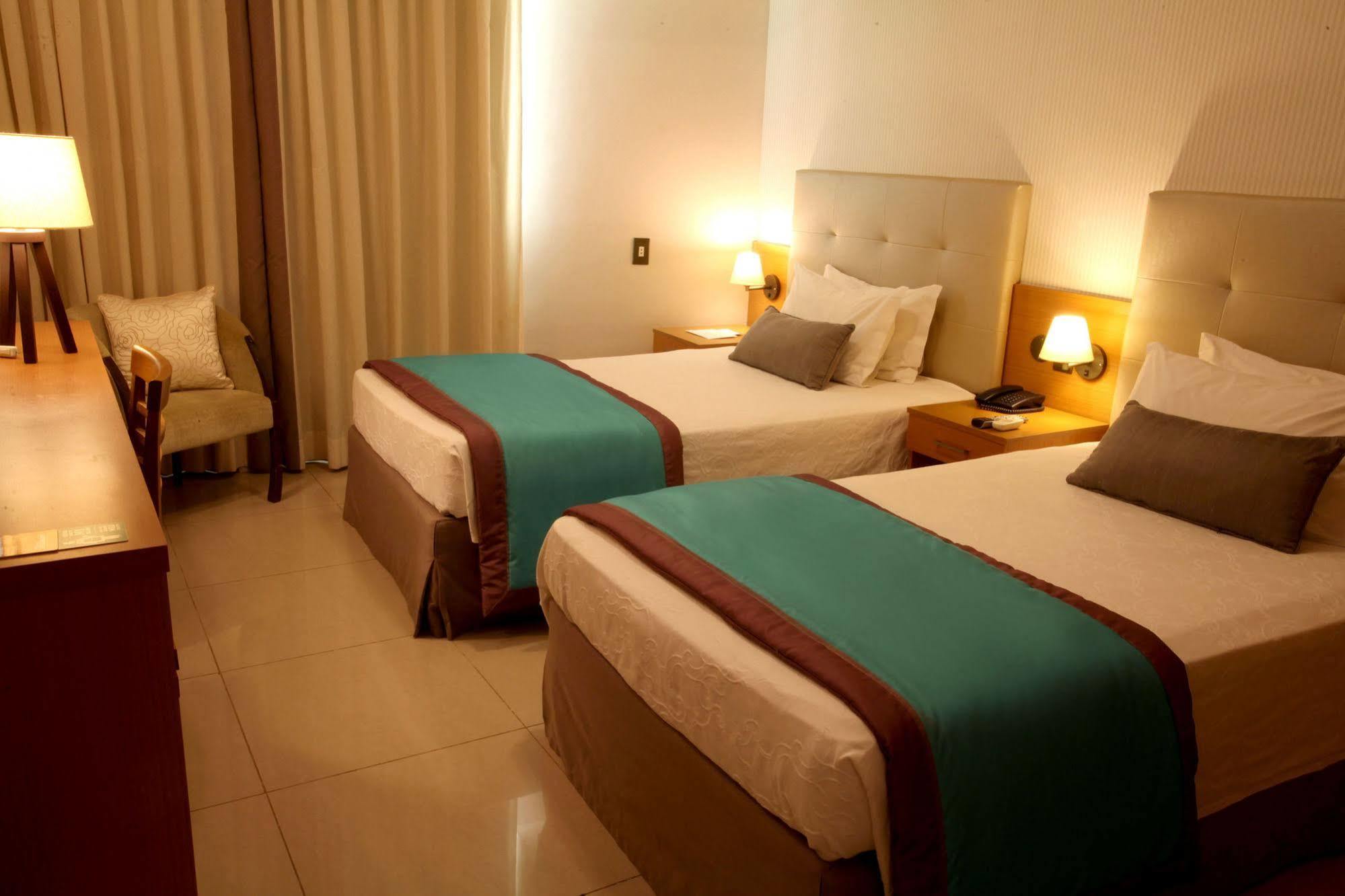 Royal Macae Palace Hotel Bagian luar foto